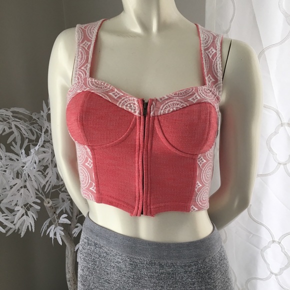 Pins & Needles Sweetheart Lace Zipped Crop Top - Picture 5 of 5